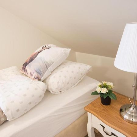 Guesthouse Grund Grindavik Ngoại thất bức ảnh
