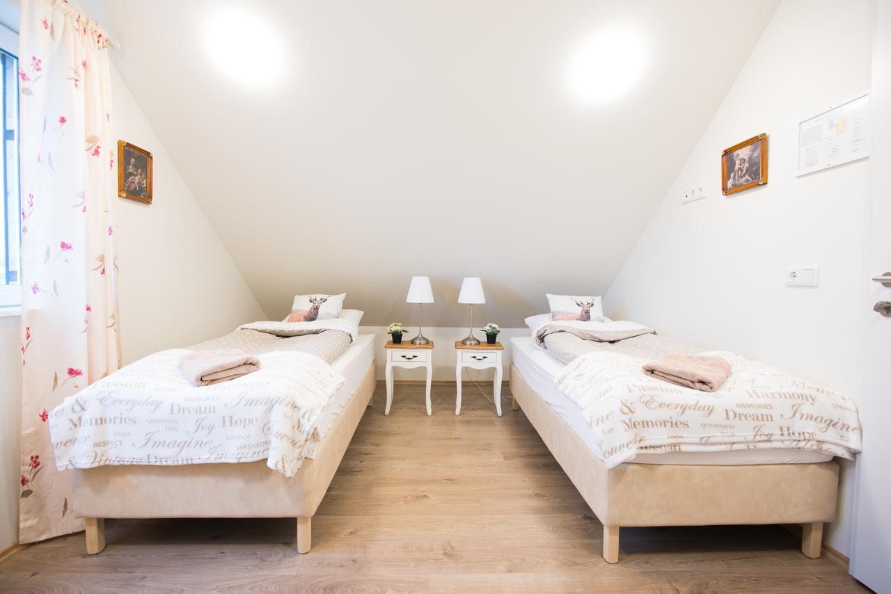 Guesthouse Grund Grindavik Ngoại thất bức ảnh