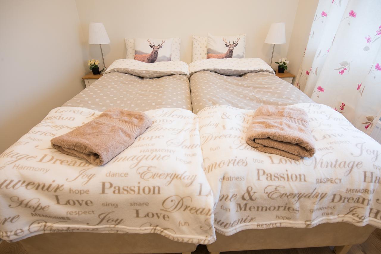 Guesthouse Grund Grindavik Ngoại thất bức ảnh