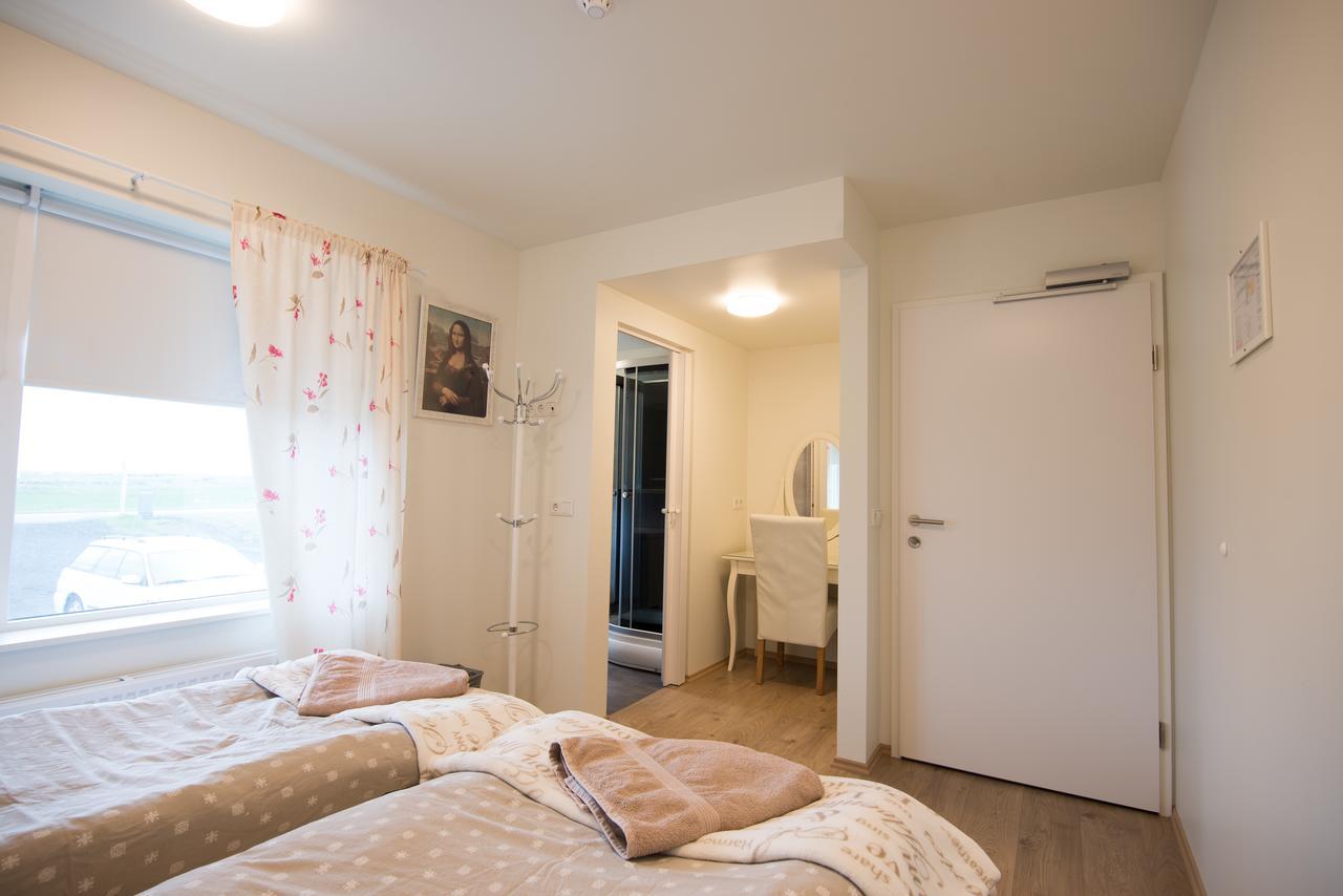 Guesthouse Grund Grindavik Ngoại thất bức ảnh